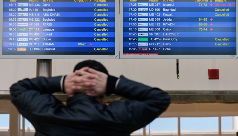 Prețurile biletelor de avion cresc. Când să cumperi eficient