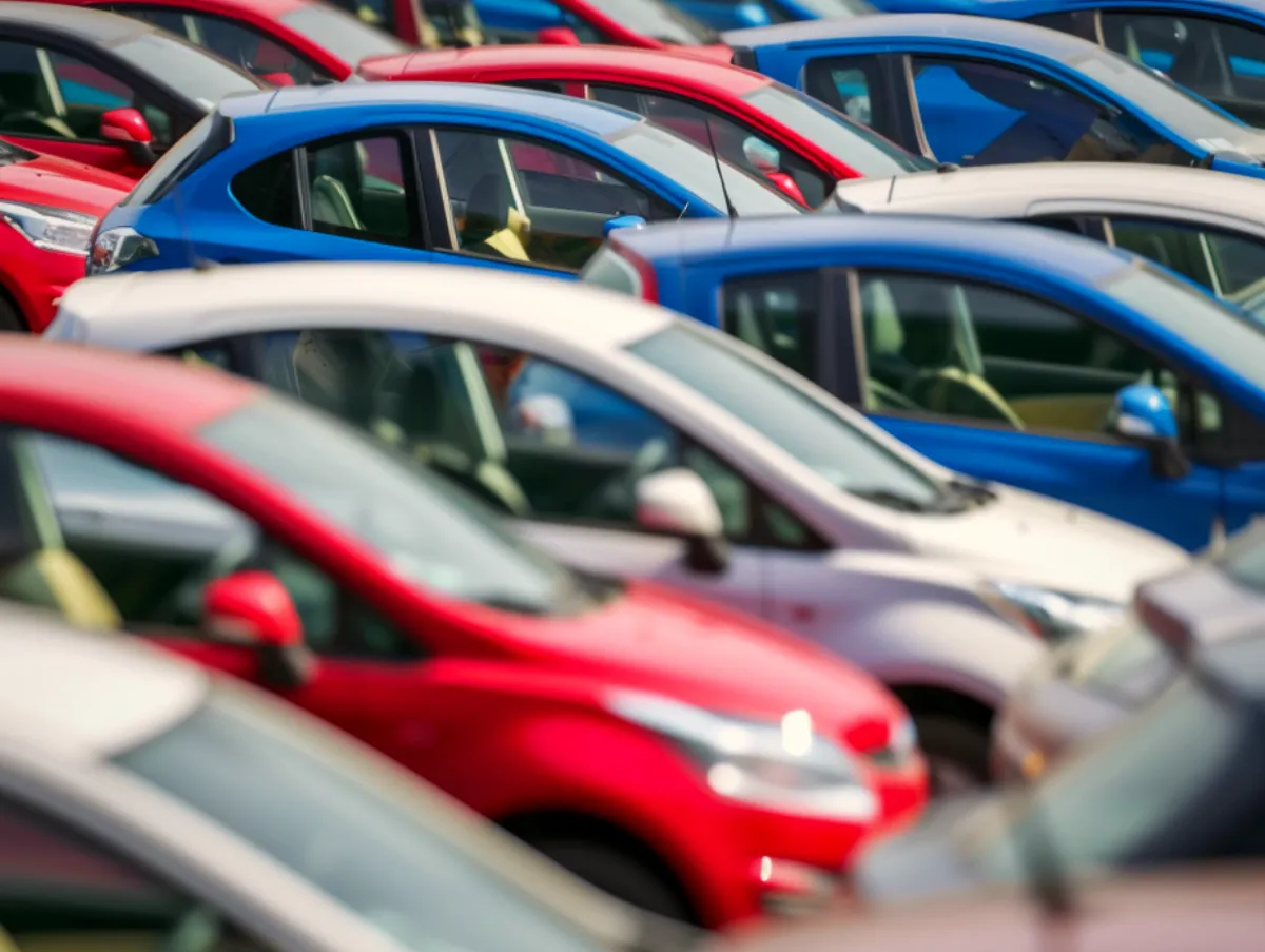 Autoturisme de peste 7,2 milioane lei, vândute fără TVA, identificate de ANAF Antifraudă