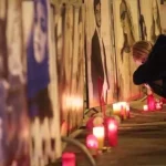 Nicuşor Dan depune flori la Colectiv, 11 ani după tragedia cu 65 de morți